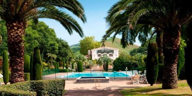 Le Domaine Du Levant Hotell Cambo-les-Bains Exteriör bild