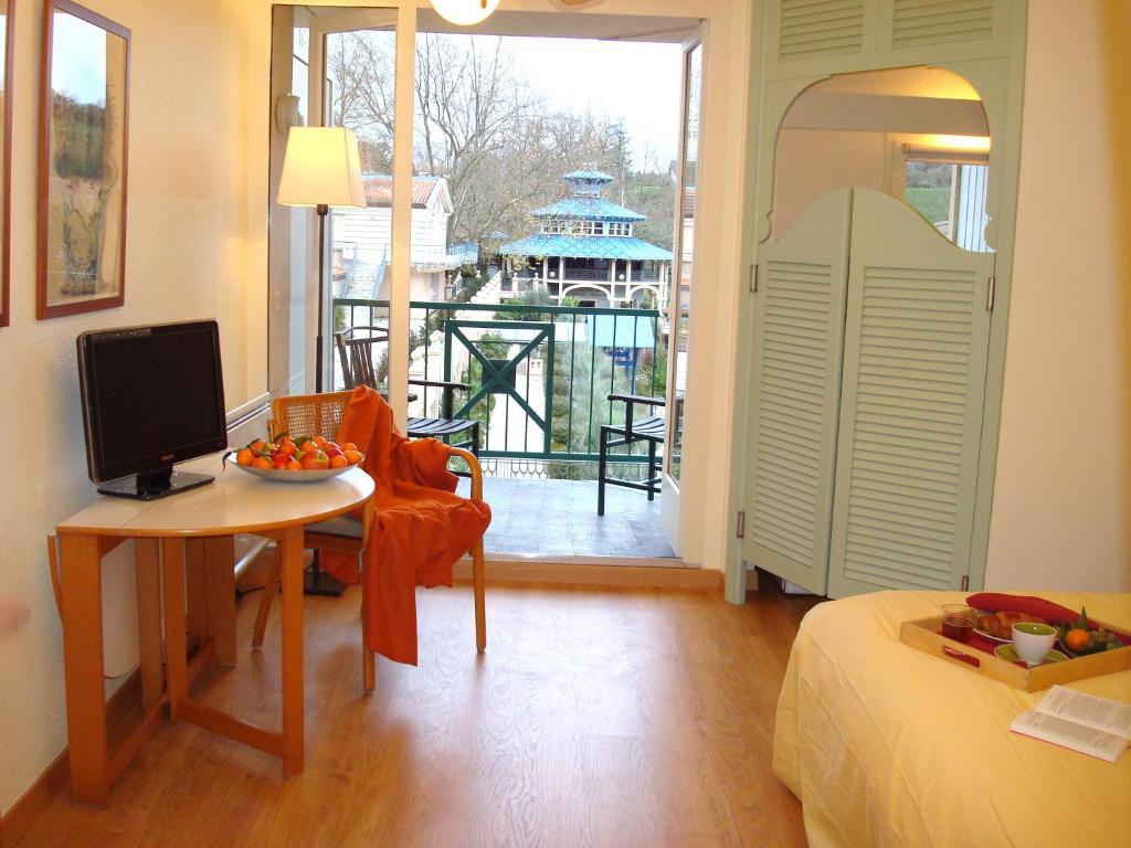 Le Domaine Du Levant Hotell Cambo-les-Bains Rum bild