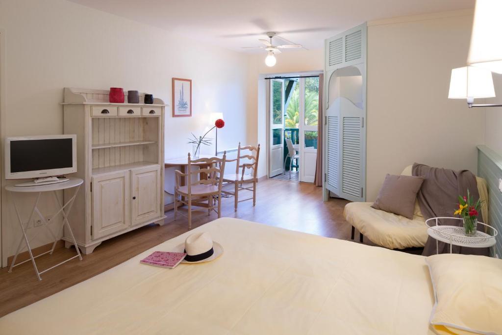 Le Domaine Du Levant Hotell Cambo-les-Bains Rum bild